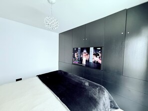 2 bedrooms, iron/ironing board, travel crib, WiFi