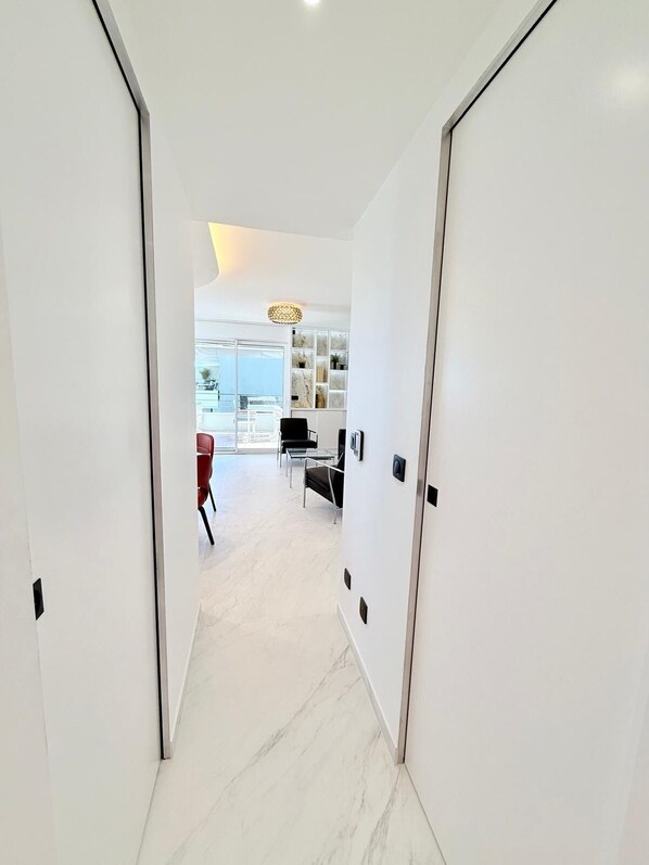 Interior - 3P - SANDY BEACH - A/C - swimming pool - Wifi (Villeneuve-Loubet)