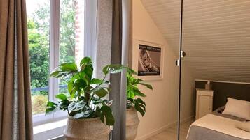 1 bedroom, iron/ironing board, free WiFi