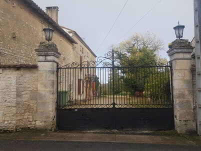 Chateau / Country House