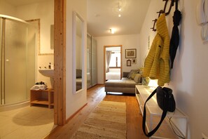 2 Schlafzimmer, Bügeleisen/Bügelbrett, Reisekinderbett, kostenloses WLAN