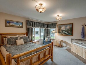 2 bedrooms, desk, iron/ironing board, WiFi