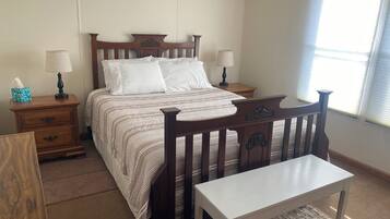 2 bedrooms, WiFi (free), bed sheets