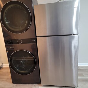 brand new appliances - Upscale 1 Bedroom Basement Apartment (Odenton)