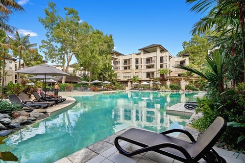 2 Bedroom 2 Bathroom Swim Out Apartment in the Temple resort Palm Cove
