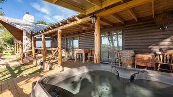 Nhà, 4 phòng ngủ | Bồn tắm spa ngoài trời