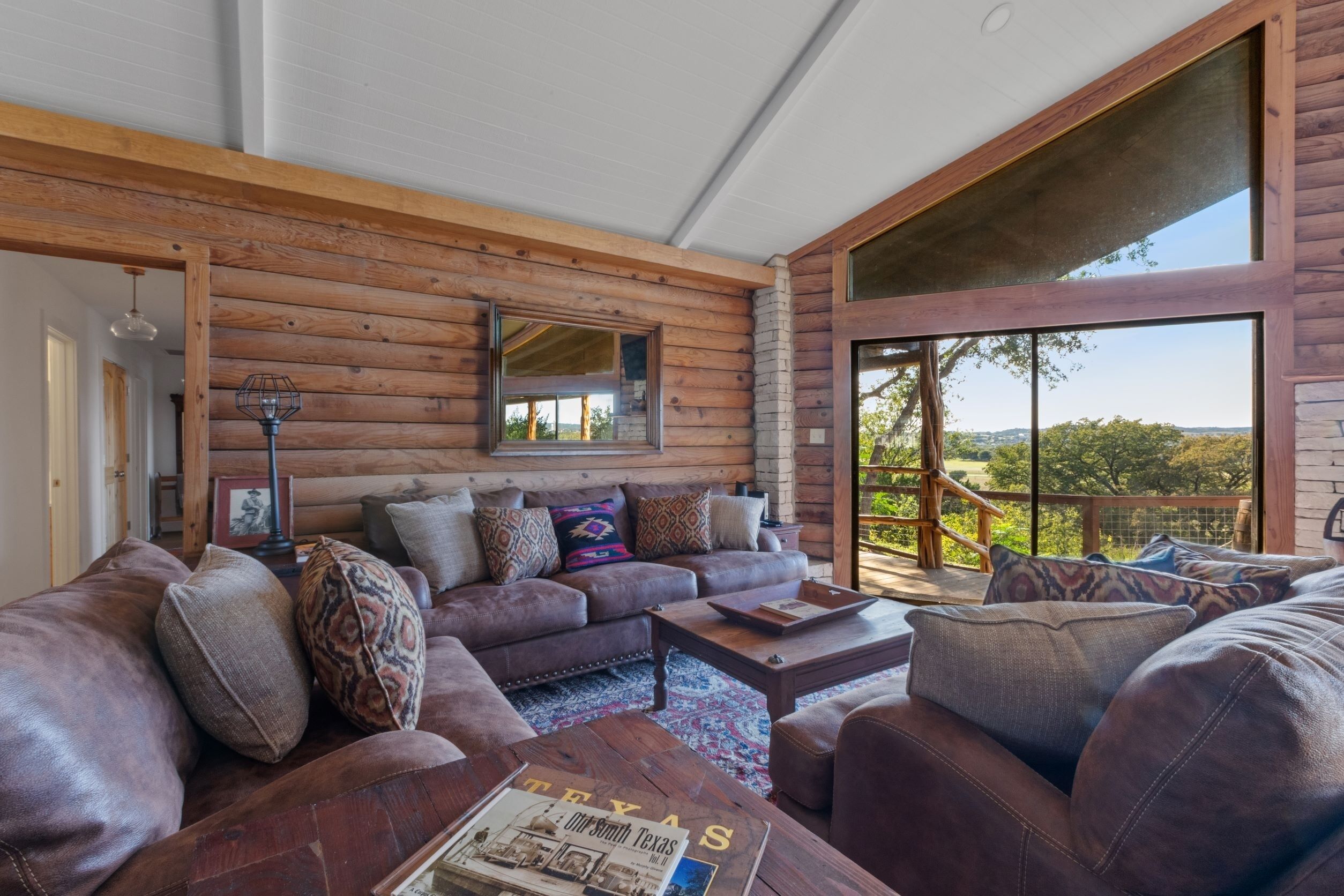 Rumah, 4 kamar tidur | Area keluarga | Smart TV