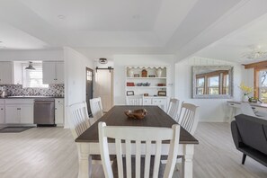 House, 4 Bedrooms | Dining - Guadalupe Bluff Farmhouse 3 Bedroom Home by RedAwning (Kerrville)