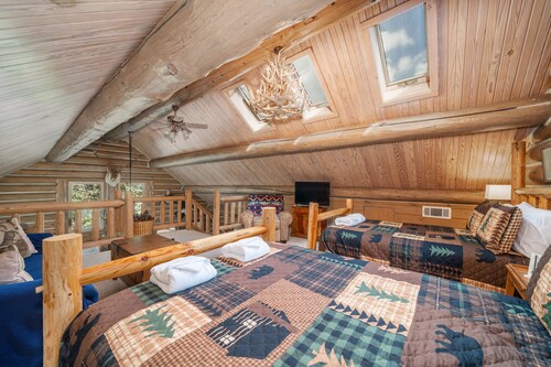 Rustic Log Cabin on 160 Gated Acres! Just 30 minutes from Tulsa!