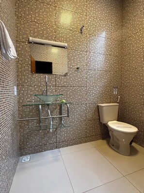Superior Apartment | Bathroom