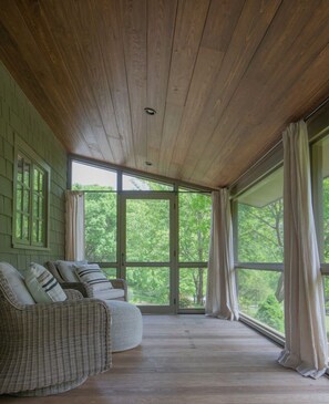 Interior - Luxury Retreat Perfect for Reconnecting w/ Nature (Faber)