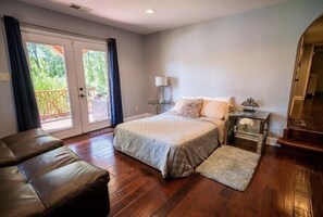 6 間睡房、熨斗/熨衫板、可攜式嬰兒床、免費 Wi-Fi