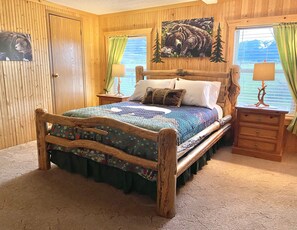 4 bedrooms, desk, iron/ironing board, free WiFi - Summer & Winter Paradise, Stunning Mountain Views & Close To Yellowstone Park! (Livingston)