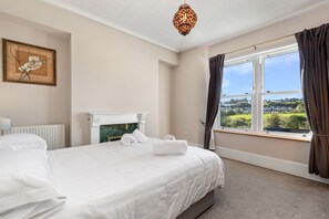 4 Schlafzimmer, Bügeleisen/Bügelbrett, kostenloses WLAN, Bettwäsche