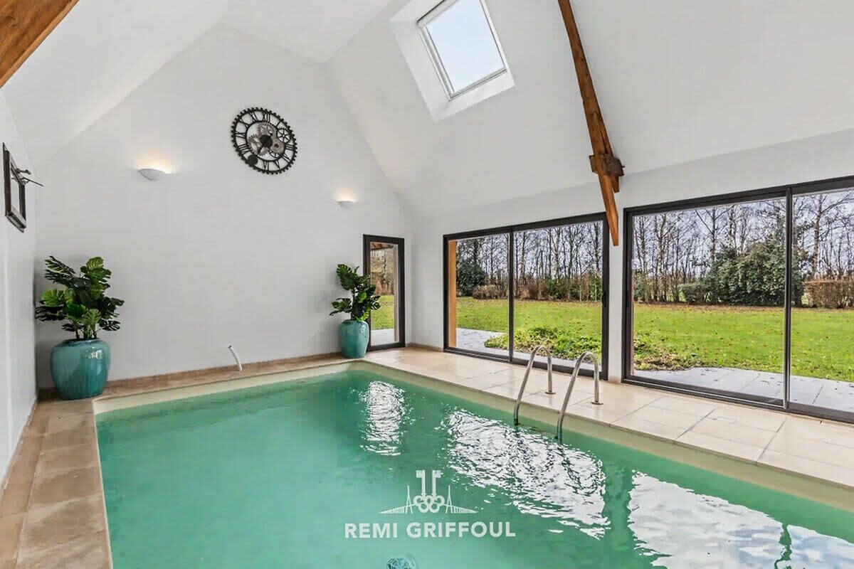 Piscine intérieure, piscine chauffée