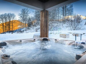 Outdoor spa tub - Chalet Woodman - alpine base for 14, spa and summer pool - OVO Network (Saint-Gervais-les-Bains)