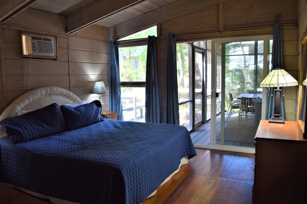 4 habitaciones, tabla de planchar con plancha y wifi