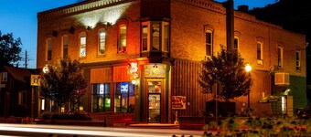 Merlin's Bunkhouse at the Ore House Inn