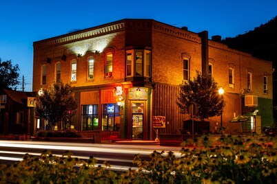 Merlin's Bunkhouse at the Ore House Inn