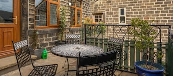 Oldmill-2bed-sleeps6-hottub-privategarden