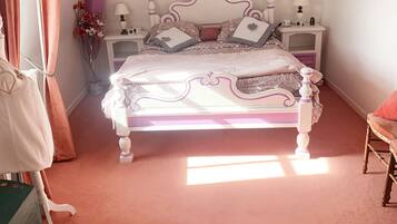 4 soveværelser, strygejern/strygebræt, gratis Wi-Fi, sengetøj