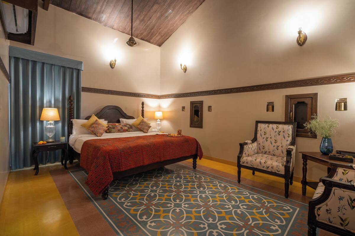 Caja de seguridad en la habitación, wifi gratis y ropa de cama