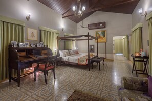 Darbar Suite | Két bảo mật tại phòng, truy cập Internet không dây miễn phí 