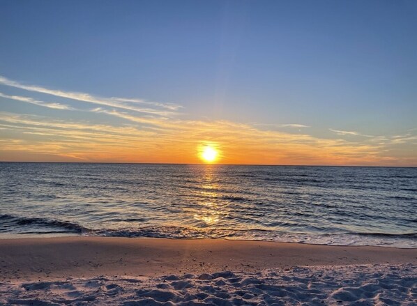 Beach nearby, sun-loungers, beach towels