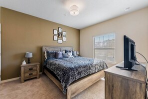 4 bedrooms, iron/ironing board, travel crib, free WiFi