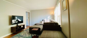 Cozy Ranch Close to everything 