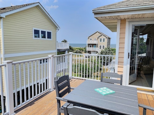 Steps From The Beach and Minutes to The Boards - Now Includes Linens