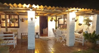 Country house with horses and pool with deck, beaches 3 minutes away.
