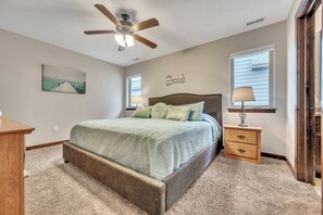 3 chambres, fer et planche à repasser, Wi-Fi gratuit, draps fournis