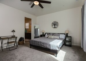 3 bedrooms, desk, iron/ironing board, free WiFi - Modern 3BR Clovis Retreat w/ Workspaces, Game Room & Yard—Close to Nat’l Parks (Clovis)