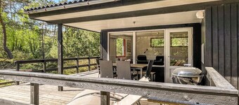 Amazing home in Nexø with WiFi