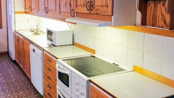 Kühlschrank, Herdplatte, Geschirrspüler