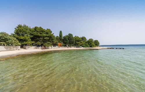 2 bedroom beach front apartment in Zdrelac