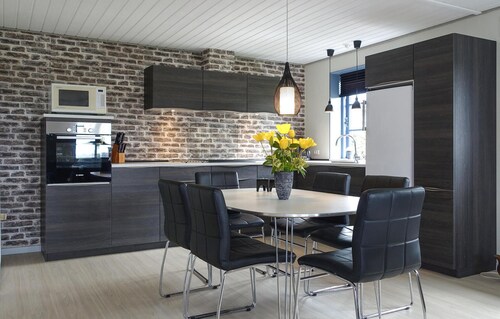 Amazing home in Klemensker with WiFi
