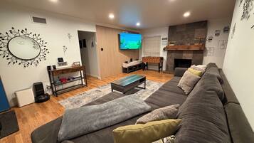 Smart-TV, peis, videospill og PC-skjermer