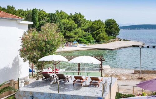 Schöne Ferienwohnung in Zdrelac mit Swimmingpool