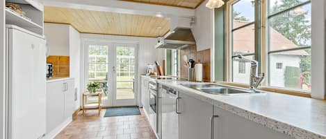 Refrigerador, parrilla de estufa y lavavajillas