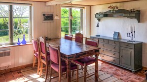 Dining - Beautiful home in Aakirkeby with WiFi (Aakirkeby)