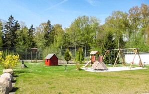 Children's area - Gorgeous apartment in Nexø with sauna (Nexø)