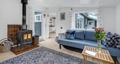 2 bedroom nice home in Askeby