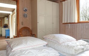 2 bedrooms, free WiFi - 2 bedroom gorgeous home in Hasle (Hasle)