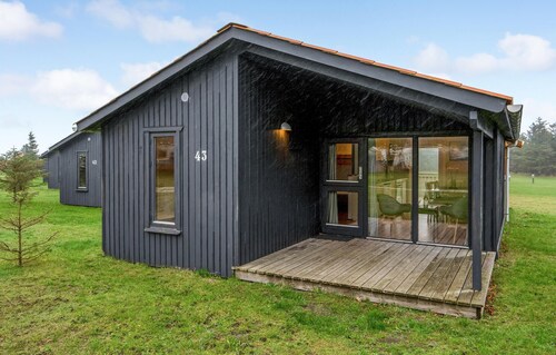 2 bedroom amazing home in Hanstholm