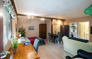 Accès au Wi-Fi (inclus), literie fournie