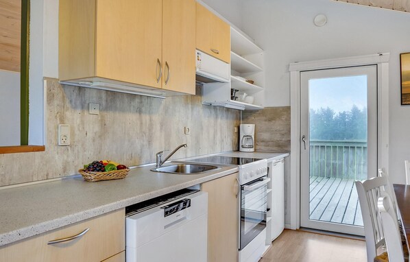 Kühlschrank, Herdplatte, Geschirrspüler