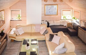 Living area - Lovely home in Huskvarna (Huskvarna)