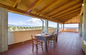 Outdoor dining - Stunning home in San Marco Argentano (San Marco Argentano)